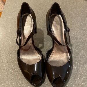 Ann Taylor Chocolate Patent Leather Pumps 8.5 VGUC